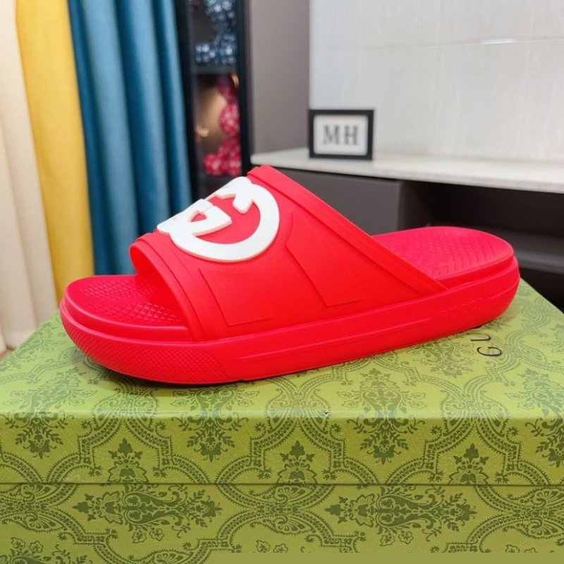 G*u*i slippers